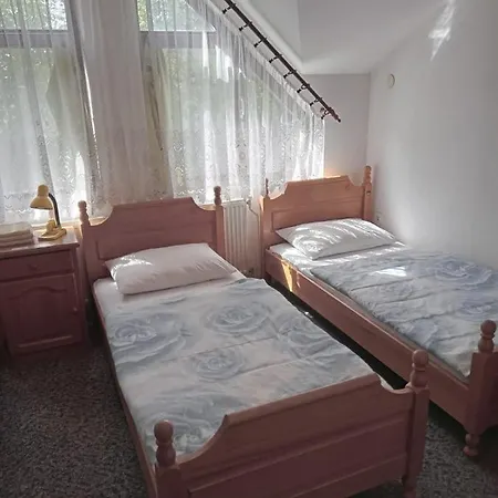 Prenociste San Livno