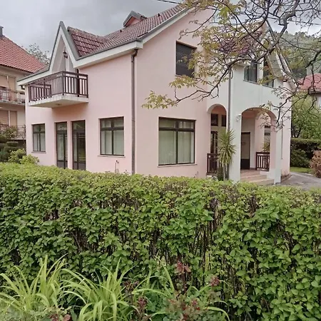 Prenociste San Livno