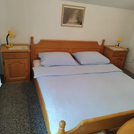 Prenociste San Livno